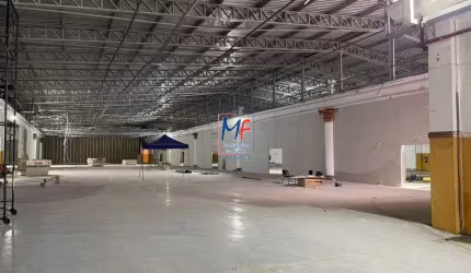 Excelente Galpão Comercial  na região do Brás, com 6.200 m² a.c., 5.047 m² terreno , pé direito 8 m, cozinha, entrada para caminhões, vestiários.  ZEIS 3 .REF: 20.282