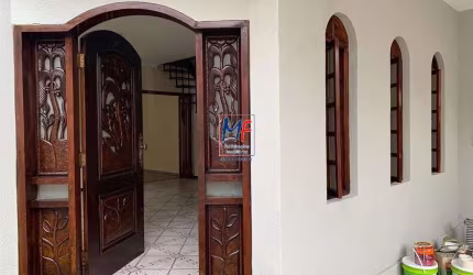 Excelente casa na Penha de França, com 320 m² a.u., 3 dormitórios, salas de estar e jantar, cozinha, lavanderia, quintal, sacada, 4 vagas . Zon. ZC. (REF 20.298)