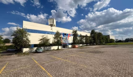 Excelente  Prédio Comercial  Condomínio Fechado em Itu SP, com 4.610 m² a.c., 6.077 m² terreno , nas proximidades Rodovia Santos Dumont SP 075. REF: 20.326