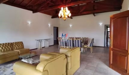 Excelente Chácara Boituva, com 480 m² a.c., 4.278 terreno, 3 suítes, 2 salas ,5 banheiros, 2 vagas e lazer  REF: 20.459