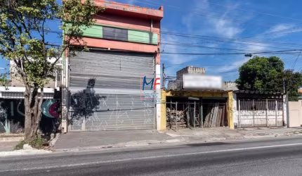 Excelente Prédio Comercial  Brás, com 226 m² a.c., 156 m² terreno , 4 salas, 3 banheiros e 4 vagas de garagem. REF: 20.551