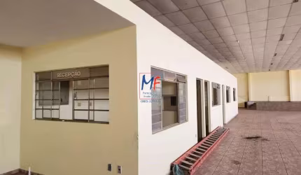Excelente galpão no Centro de Limeira/SP, com 600 m² a.c., 1000m² a.t., 3 escritórios, 4 banheiros, nas proximidades da Av. Campinas. Não aceita permutas.  (REF 20.539)