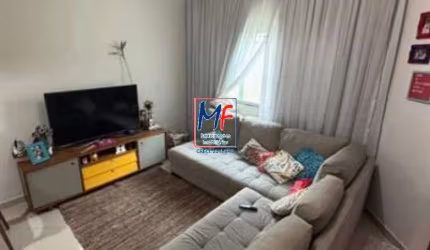 Excelente sobrado em cond. fechado, com 70m² a.u., 2 dormitórios (2 suítes), sala, cozinha, área de serviço, churrasqueira, 1 vaga (REF 20.854)