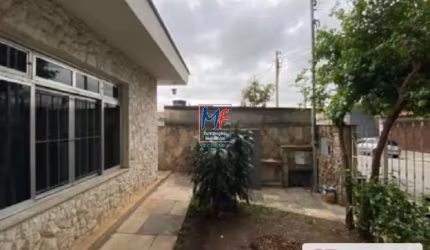 Excelente casa comercial no bairro de Nossa Senhora do Ó, 450m² a.u., 13 dormitórios, cozinha, despensa, vestiário, refeitório, enfermagem, depósito, 5 vagas (REF 20.893)