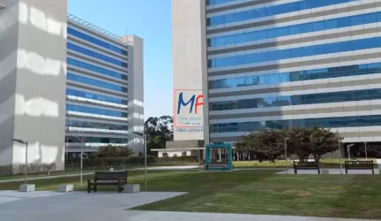 Excelente andar comercial para venda na Zona Sul 3.070M² 12 salas de reuniões, sala de TI, 355 estações de trabalho e 28 vagas, Agende já a sua visita. REF: 20.857