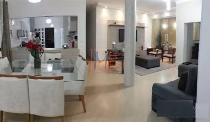 REF: 4190 - Lindo sobrado no bairro Vila Califórnia, rico em moveis planejados todos os ambientes com 5 suítes, 5 vagas de garagem, 300 m²