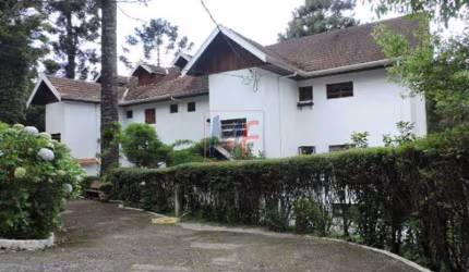 Lindo apartamento condomínio Villa Real, possui 3 dormitórios sendo 1 suíte, sala, cozinha, com 1 vaga de garagem, 106 m². REF 9818