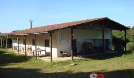 Ótimo terreno com 8.000 m2 ,localizado a 2,5 km da Rodovia Castelo Branco, em Araçariguama. Estuda proposta. ZM.  REF: 11.007