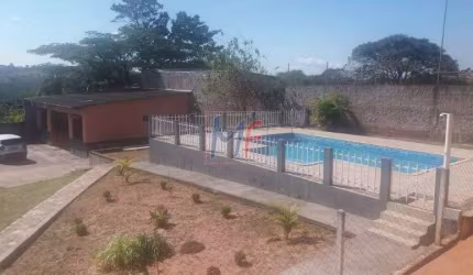 REF 11.420 Excelente Chácara no bairro Campo Limpo Paulista, com 3 dorms sendo 1 suíte, 15 vagas, área de lazer, 2500 m² estuda permutas