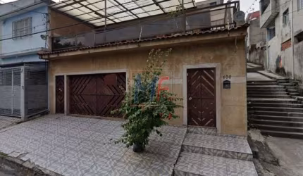 Linda casa térrea com 250 m² de terreno e 217 m² de A.C., 3 dorms ( sendo 1 suíte), 6 vagas   no Jardim Gonzaga. Aceita permuta. REF: 11.719