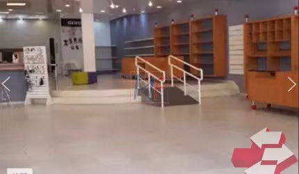 REF: 11.794 Ótimo Prédio Comercial  632 m² terreno e 582 m² A.C., 6 vagas e 2 salas para locação no bairro Perdizes. Zoneamento: ZEU.