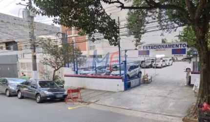 Excelente Oportunidade Comercial terreno com 775 m2  em Pinheiros, 280 m² a.c. , alugado para estacionamento.  Frente 15 mts. REF 12.886