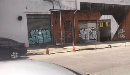 Excelente Galpão Comercial localizado Cambuci, 3.929 m²  area construida , 2.700 m² terreno , duas  Frentes sendo uma 44 m e a  outra de 14 m .  ZON. : ZM. REF 12.936