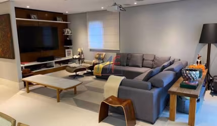 REF  13.082- Excelente Apartamento localizado no bairro Vila Uberabinha, 3 dorms, sendo 3 suítes, 4 vagas de garagem 161 m² de área util.