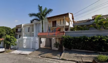 REF: 13.531 - Lindo sobrado no bairro Vila Alpina, com 5 dorms (3 suítes), lavabo, salas, quintal com churrasqueira,  piscina, 5 vagas, 300 m² .