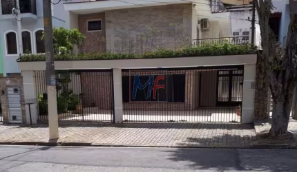 REF: 13.719 - Lindo sobrado no bairro Jardim Franca, com 3 quartos (1 suíte), sala, cozinha, quintal, piscina, churrasqueira, 4 vagas, 300 m².