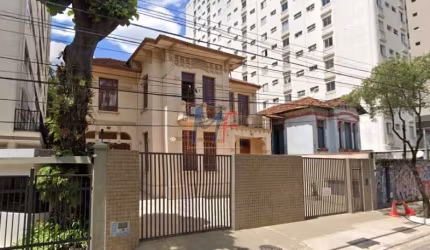 Casarão Sobrado no bairro Consolação construído no século XX, tombado pelo patrimônio Histórico Nacional. Com 720 m² REF: 14.068 -
