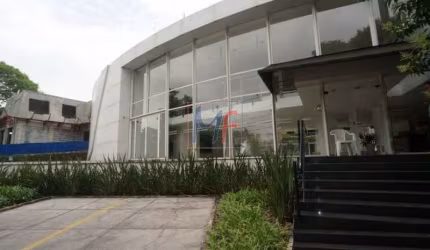 REF: 14.404 Prédio comercial acabamento de Alto Padrão, 2 pavimentos, 6 vagas, terreno 937 m² e área construída 833 m², frente 37,50 m.