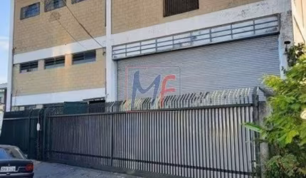 REF: 14.568 - Galpão edificado em terreno de 588 m², 1.004 m² de área construída, Térreo de 451 m², com galpão (pé direito de 6,15 metros).