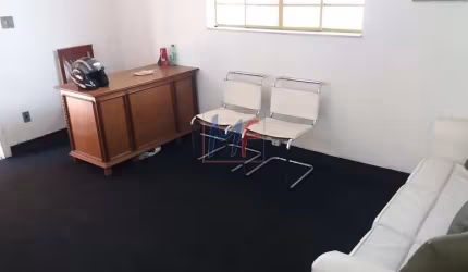 REF: 14.939 - Lindo sobrado na  Vila Olímpia bem fechado, com 160 m², 2 dormitórios, podendo ser 3, sala, cozinha, quintal espaçoso, 4 vagas.