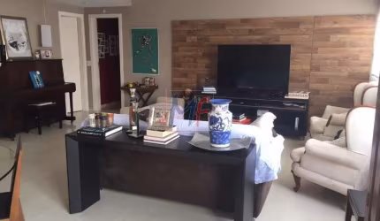 REF: 15.266 - Lindo apartamento na Vila Cordeiro , 160 m² a.u., 4 quartos (1 suíte), sala, sacada, cozinha, área de serviço, 2 vagas e  Lazer.