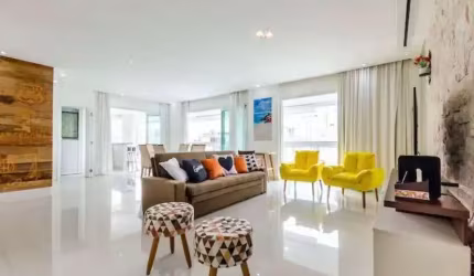 Apartamento lindo na Praia de Pitangueiras com vista para o mar!