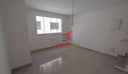 Lindo Villagio Duplex novo, com 2 Dormitórios e 2 Suítes, Churrasqueira, Quintal e 3 Vagas de Garagem no Bairro do Campo Grande em Santos/SP