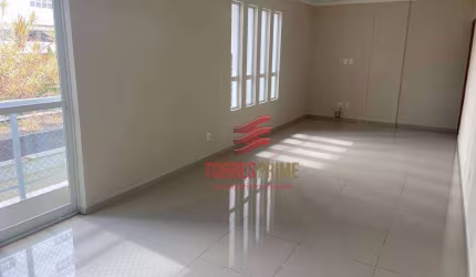 Sobrado triplex em um Village no Boqueirão próximo à praia!