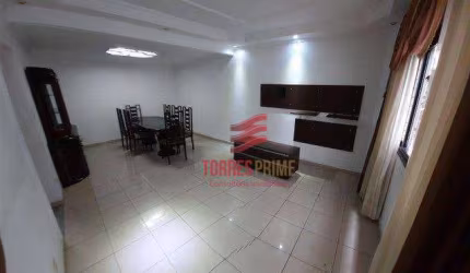 Casa Triplex - 3 Dormitórios - Quadra da Praia  - Gonzaguinha - São Vicente.