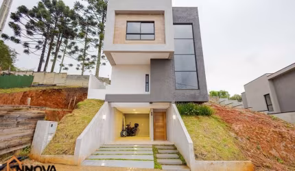 Casa em Condomínio com 3 quartos  à venda, 151.00 m2 por R$825000.00  - Santa Candida - Curitiba/PR