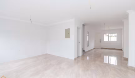 Sobrado com 3 quartos  à venda, 185.00 m2 por R$799000.00  - Jardim Das Americas - Curitiba/PR