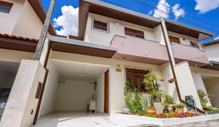 Sobrado em Condomínio com 3 quartos  à venda, 80.78 m2 por R$595000.00  - Boqueirao - Curitiba/PR
