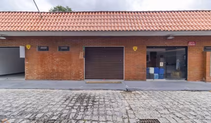 Loja para alugar, 32.00 m2 por R$1250.00  - Alto Boqueirao - Curitiba/PR