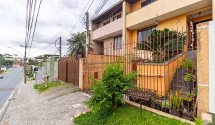 Sobrado com 3 quartos  à venda, 223.00 m2 por R$940000.00  - Uberaba - Curitiba/PR