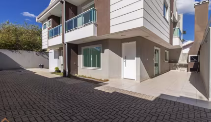 Sobrado em Condomínio com 3 quartos  para alugar, 125.05 m2 por R$3800.00  - Boqueirao - Curitiba/PR