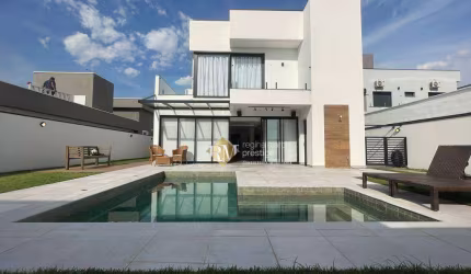 Linda casa com ótima localização, disponível para venda no Condomínio Portal dos Bandeirantes em Salto/SP!!