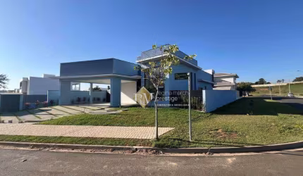 Linda casa no Condomínio Portal dos Bandeirantes