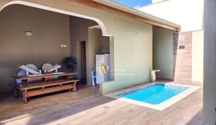 Belíssima casa com piscina, ótima localização, à venda no Condomínio Portal de Itu II/SP