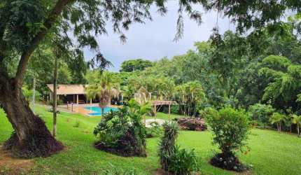 Lindo Haras/Sítio com ótima estrutura à venda em região nobre de Porto Feliz/SP!!
