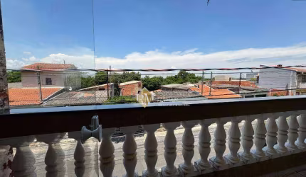 Charmosa Residência com Suíte e Ampla Sala Integrada em Salto/SP