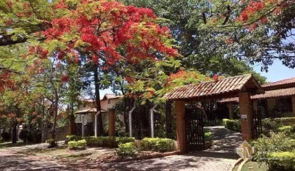 Bela chácara disponível para venda no bairro Chácaras Carolina em Itu/SP!!