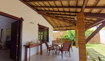Casa com 6 quartos, 4 suítes, 342 m² - venda por R$ 4.210.000 ou aluguel por R$ 10.700/mês - Interlagos - Camaçari/BA