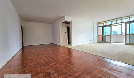Apartamento  4  Dormitórios  2  Suítes  à  Venda,  220 m²    R$ 890.000,00 - Barra - Salvador/BA