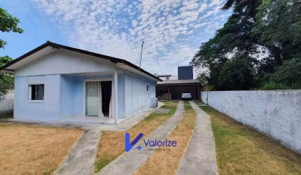 Casa 3 quartos espaço de terreno Santa Terezinha