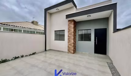 Casa nova com suíte a venda na praia
