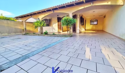 Casa com 2 quartos a venda em Matinhos
