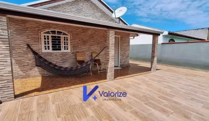Casa com amplo terreno Santa Terezinha