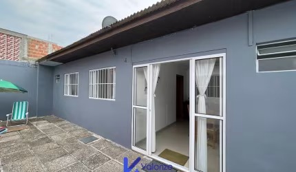 Casa 2 dormitórios suíte perto do mar Matinhos