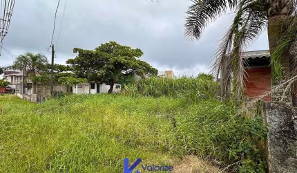 Terreno frente mar à venda em Pontal do Sul