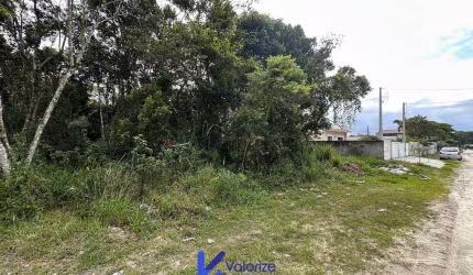 Terreno à venda no Balneário Ipanema.